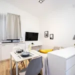 شقة Verdant Haven - 5 Min From The Sea Zipárion