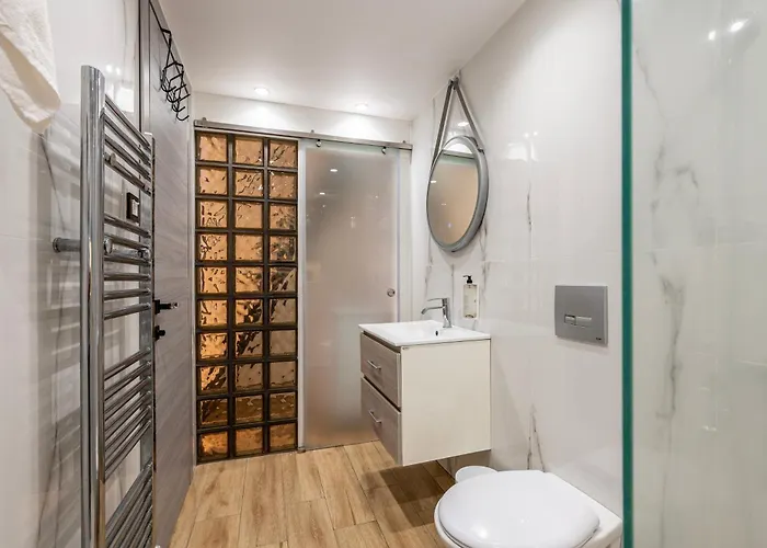 Apartment Verdant Haven - 5 Min From The Sea