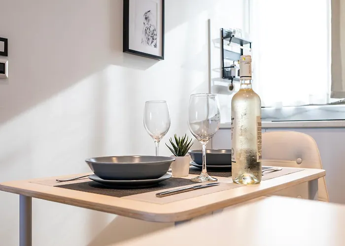 Verdant Haven - 5 Min From The Sea Zipárion