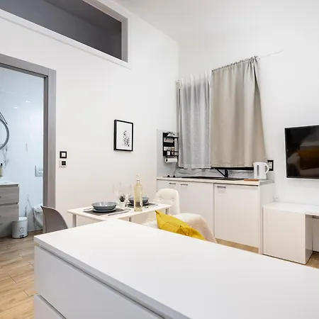 Verdant Haven - 5 Min From The Sea