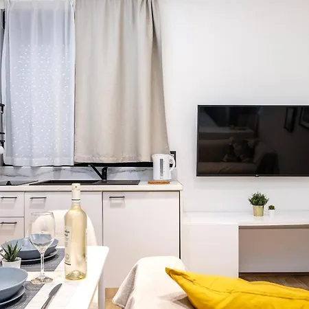 Verdant Haven - 5 Min From The Sea * Zipárion