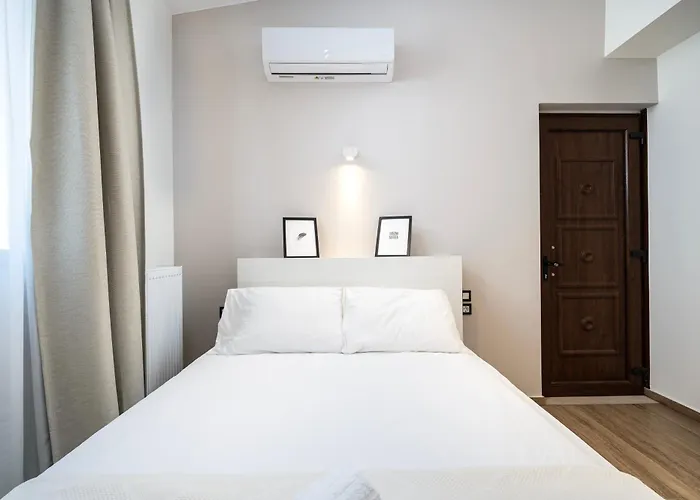 Verdant Haven - 5 Min From The Sea شقة